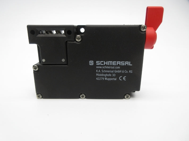 SCHMERSAL 101181381 AZM 161SK-12/12RKAT-024 230V 4A NSMP
