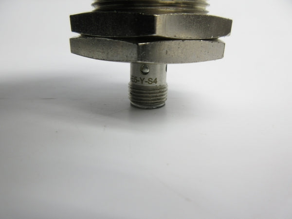 BALLUFF BES 516-327-G-E5-Y-S4 NSNP
