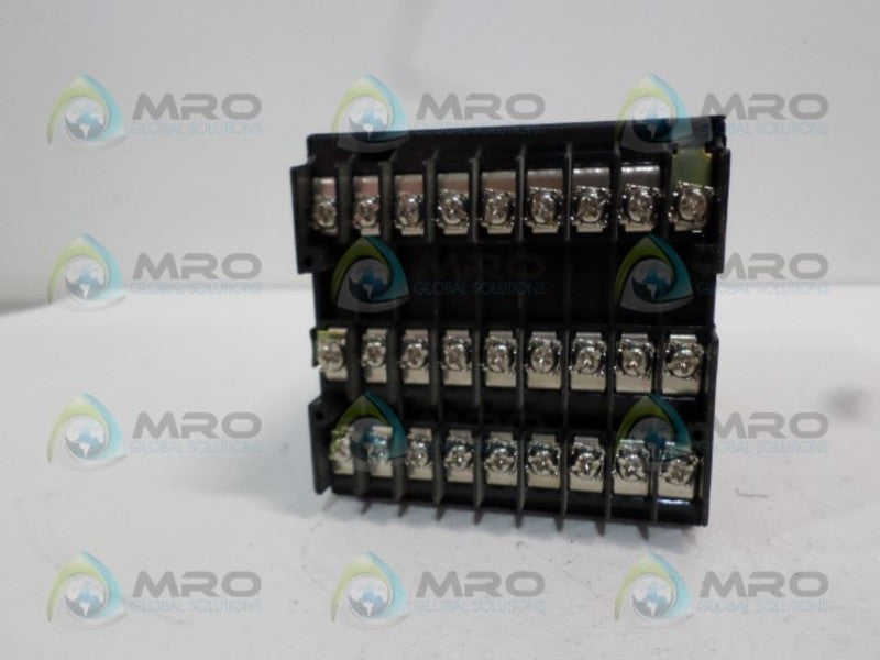 HONEYWELL UDC3300 DC330B-KE-000-20-0A0000-E0-0 TEMPERATURE CONTROLLER UNMP