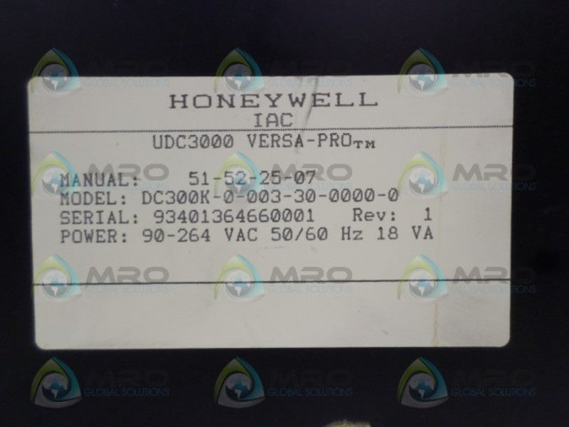 HONEYWELL DC300K-0-003-30-0000-0 TEMPERATURE CONTROLLER UNMP