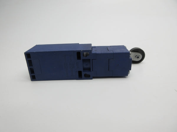 TELEMECANIQUE XCNR2518P20 240V 3A NSNP