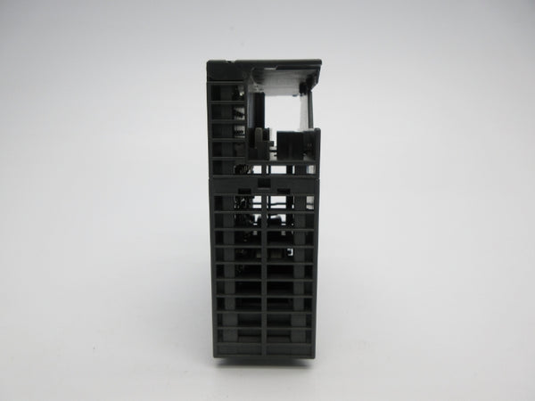 SIEMENS 6ES7322-1BF01-0AA0 24VDC 2A (AS PICTURED) NSNP