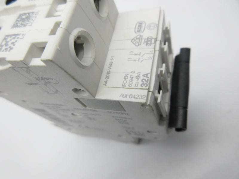 SCHNEIDER ELECTRIC A9F64232 400V 32A (AS PICTURED1) NSNP