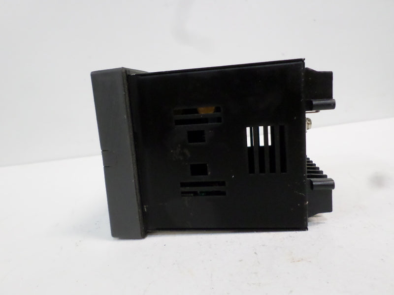 HONEYWELL DC230L-E0-00-10-0A00000-E0-0 TEMPERATURE CONTROLLER UNMP