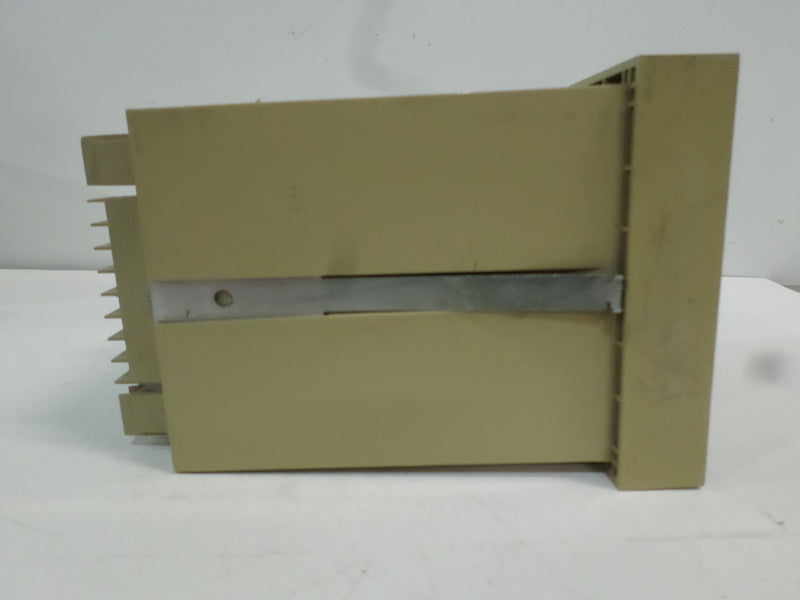 EUROTHERM 2404 AC/56/XX-XXXXX-XXX-X-XX TEMPERATURE CONTROLLER  UNMP