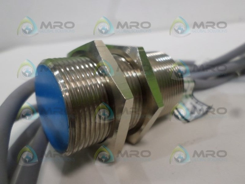 BALLUFF BN33008Y129B PROXIMITY SENSOR NSNP