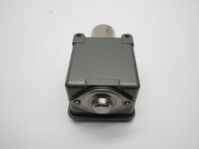 UNITED ELECTRIC H105-126 125/250VAC 15A 30"HGVAC/0PSI NSNP