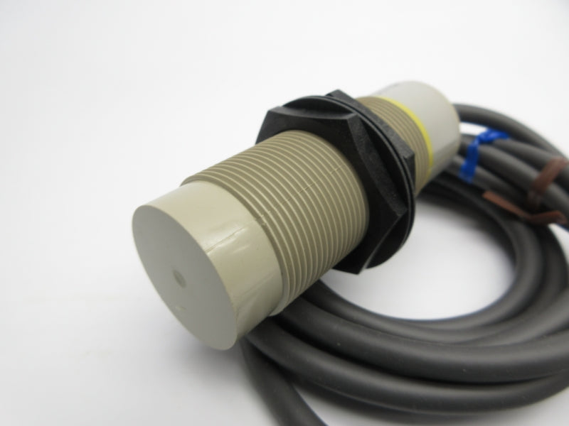 OMRON E2K-X15ME2 12-24VDC 2M NSMP