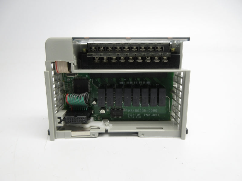 ALLEN BRADLEY 1769-OW8I SER. B F/W 2.1 24VDC 0.1A NSNP