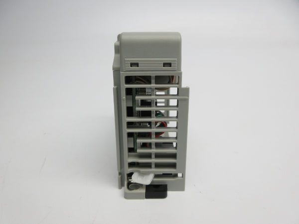 ALLEN BRADLEY 1769-OW8I SER. B F/W 2.1 24VDC 0.1A NSNP