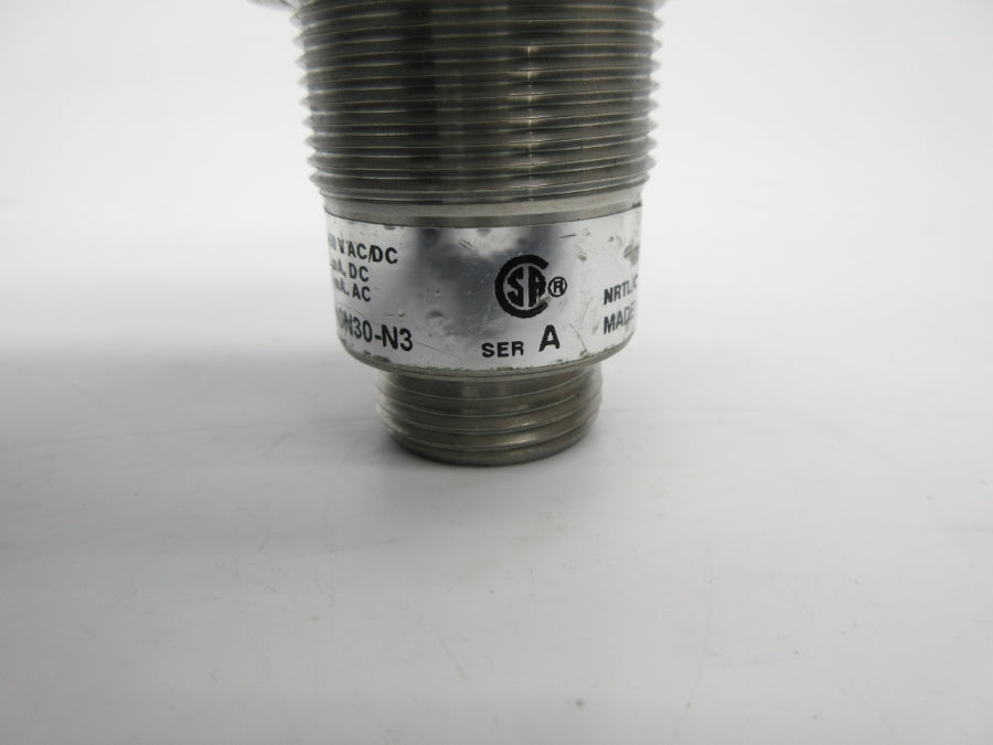 ALLEN BRADLEY 871TM-BH10N30-N3 SER. A 20-250VAC/DC NSNP