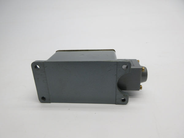 ALLEN BRADLEY 802T-R6TD SER. 2 110VAC 3A NSNP