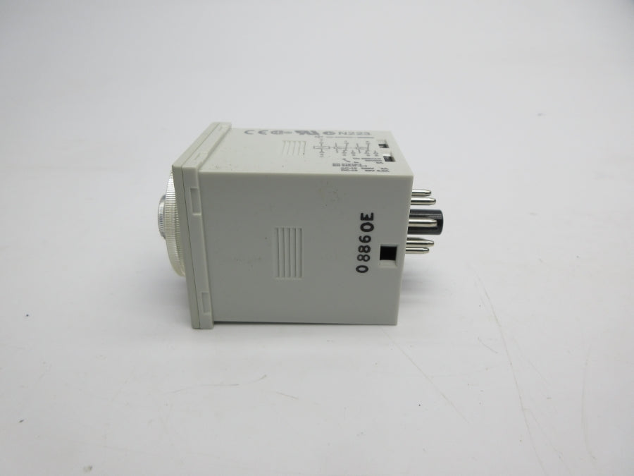 ALLEN BRADLEY 700-HRF72DA18 SER. C 100-240VAC 0.05S-30H NSNP