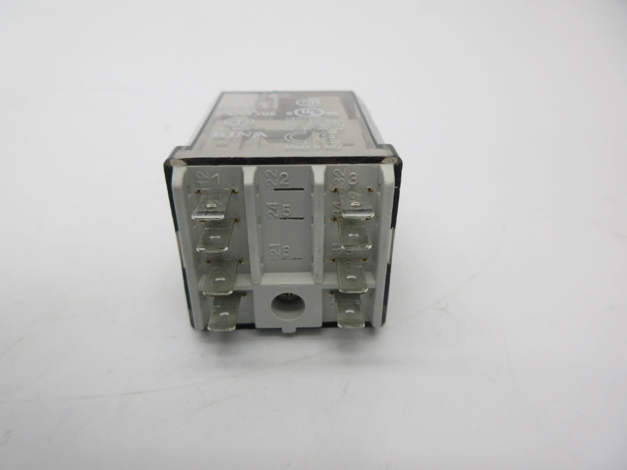 ALLEN BRADLEY 700-HB32A06 SER. E 6VAC 15A (WH) NSMP