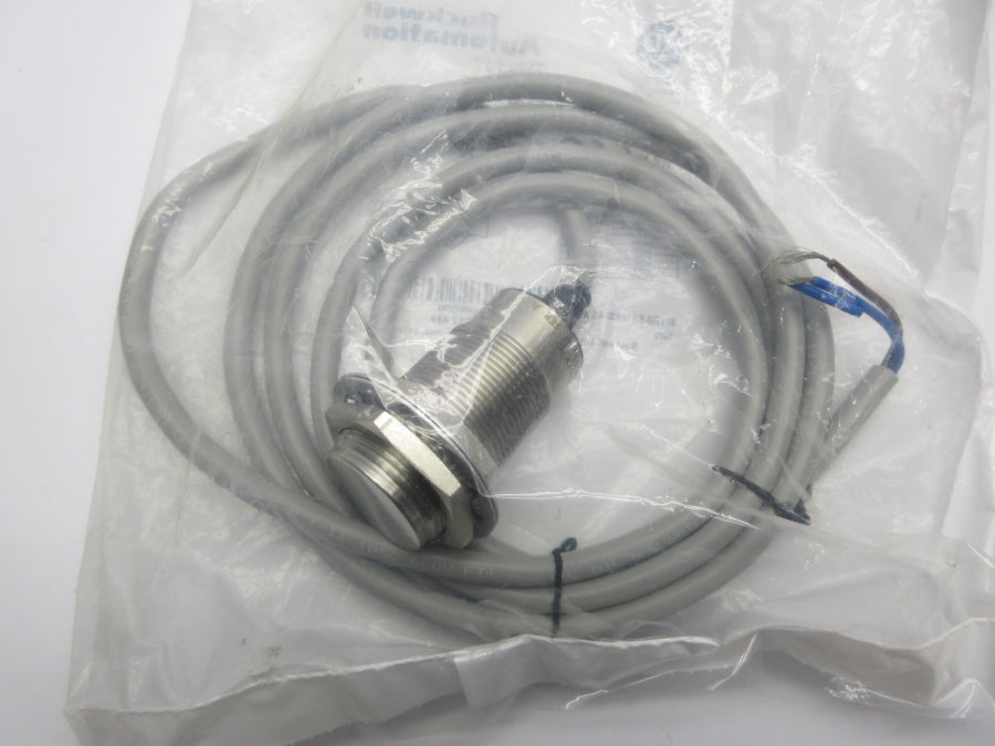 ALLEN BRADLEY 871TM-BH10N30-A2 SER. A 20-250VAC/DC NSMP