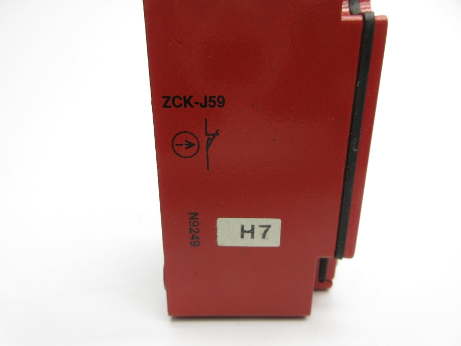 TELEMECANIQUE ZCK-J59H7 380V 10A NSNP