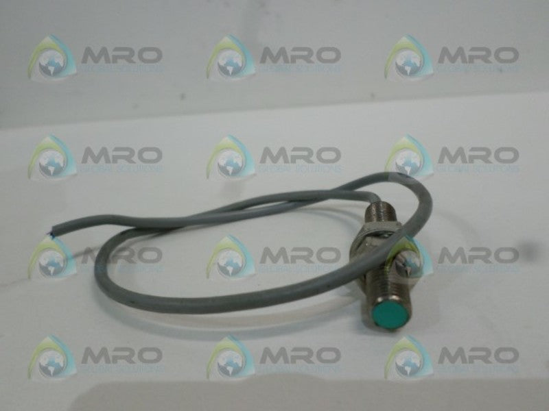 PEPPERL+FUCHS NBB2-8GM40-E2 Y89208 PROXIMITY SENSOR UNMP