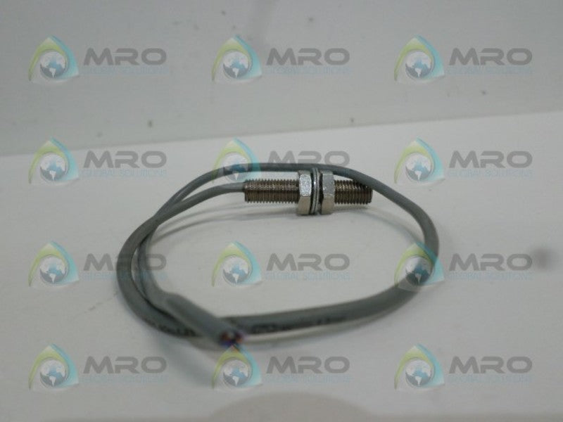 PEPPERL+FUCHS NBB2-8GM40-E2 Y89208 PROXIMITY SENSOR UNMP