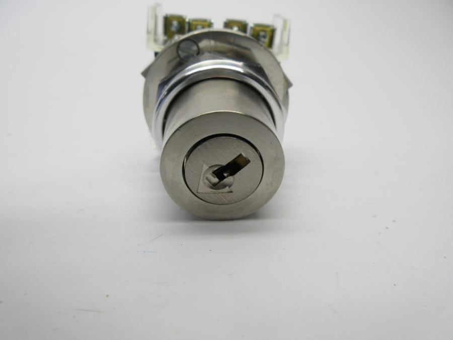 ALLEN BRADLEY 800T-H33B SER. T (NO KEY) NSNP