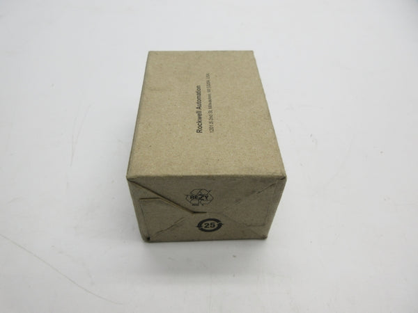 ALLEN BRADLEY 1794-OA16 SER. A 120VAC DATE: 2021 NSFS