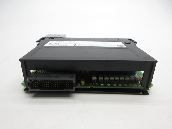 ALLEN BRADLEY 1756-OA16 SER. A F/W 3.003 120/240VAC 0.5A NSNP