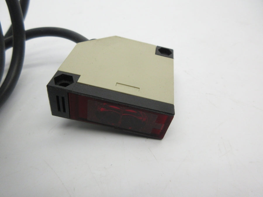 OMRON E3JK-DS30M1-US 24-240VAC 2M NSMP