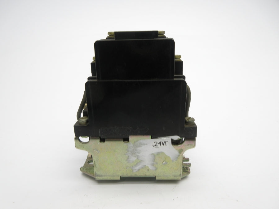 ALLEN BRADLEY 700DC-N400Z24 SER. C 24VDC UNMP