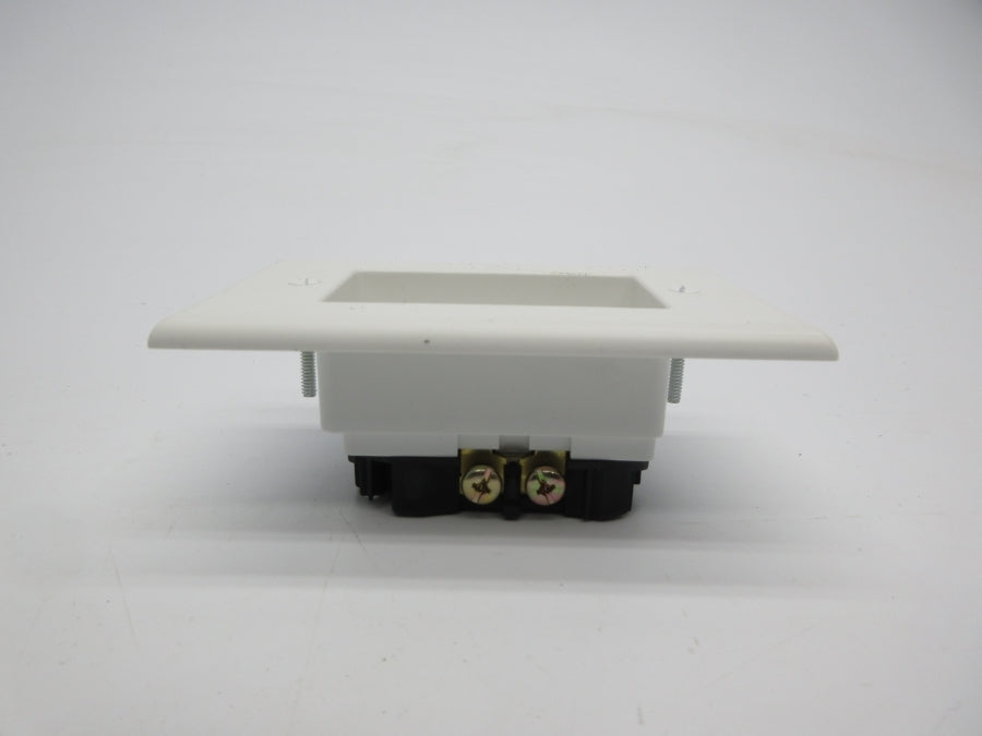 LEVITON 689-W 125V 15A NSMP