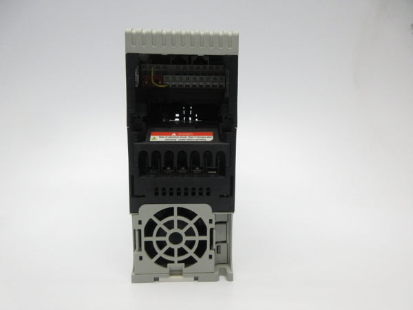 ALLEN BRADLEY 25B-D4P0N114 SER. A F/W 2.002 323-528VAC 5.7A NSNP