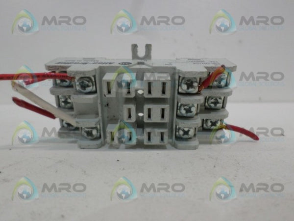 ALLEN BRADLEY 700-HN154 SER. A RELAY BASE UNMP