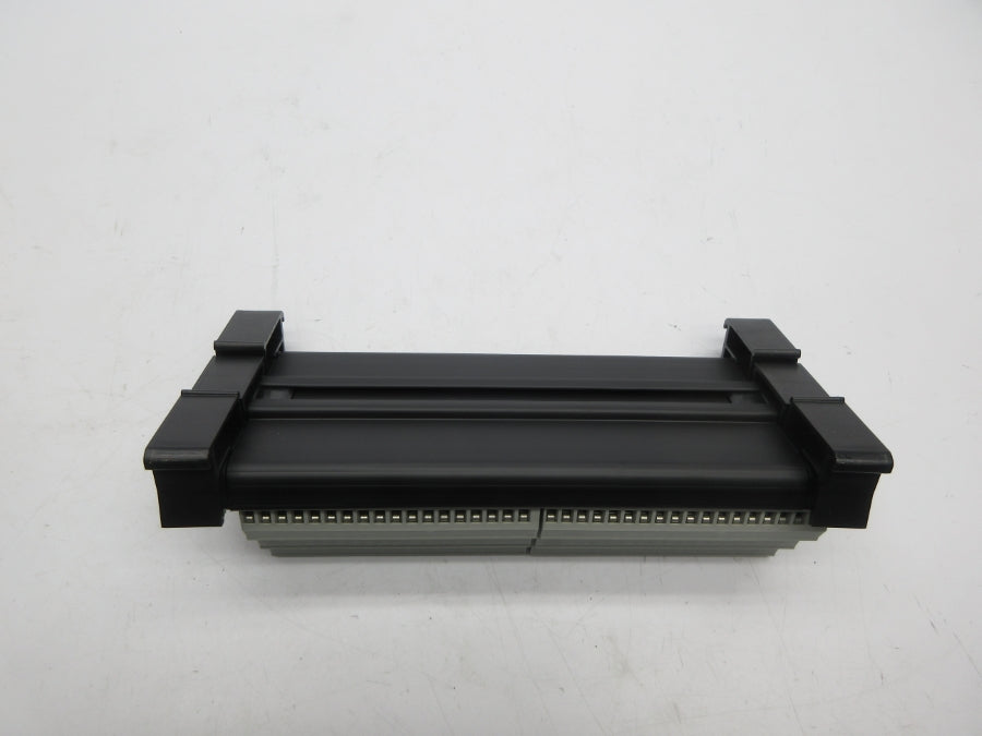 ALLEN BRADLEY 1492-AIFM16-F-5 SER. C 10-30VDC (BR/WH) NSMP