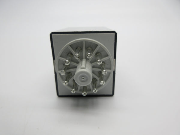 ALLEN BRADLEY 700-HAX3A1-4 SER. D 120VAC 6A NSNP