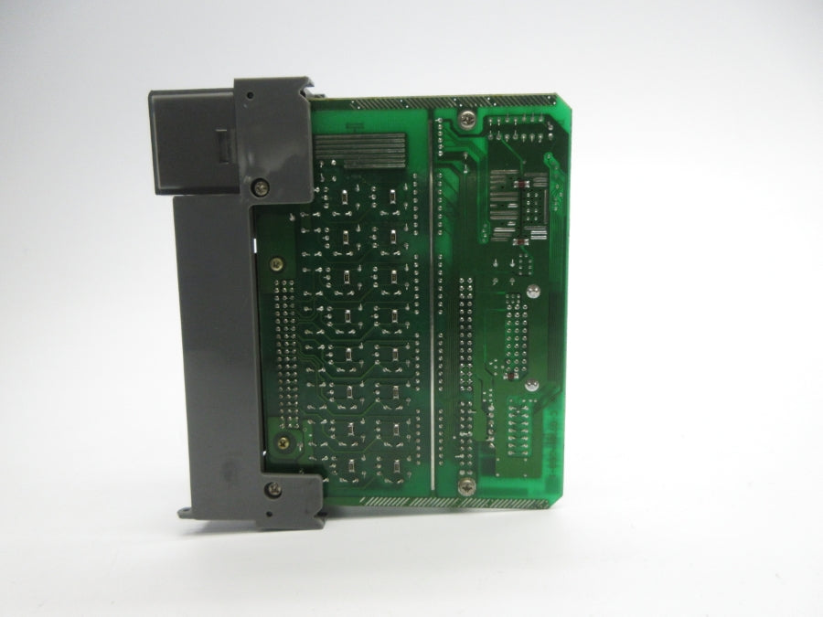 ALLEN BRADLEY 1746-OB32 SER. C (NO DOOR) UNMP