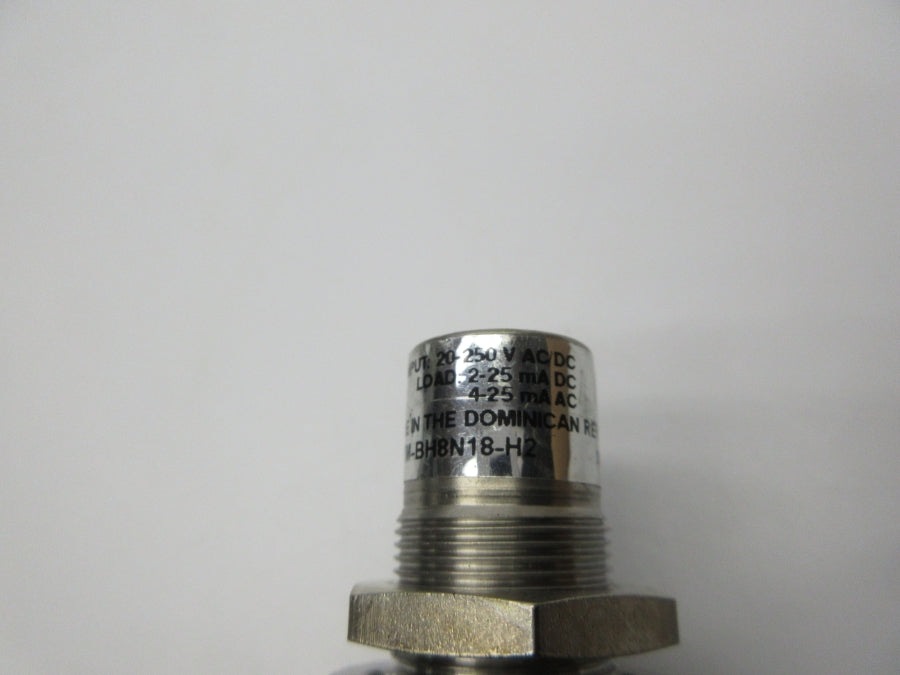 ALLEN BRADLEY 871TM-BH8N18-H2 SER. A 20-250VAC/DC NSNP