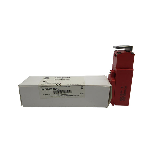 INDUSTRIAL SPARE PART 440K-C21061 SER. B 240V 10A (WH) NSMP