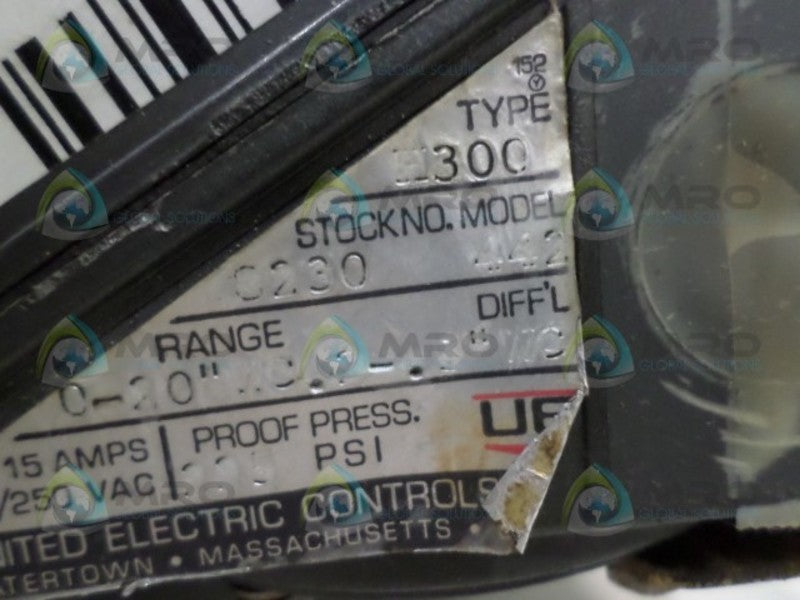 UNITED ELECTRIC H300-442-0230 PRESSURE SWITCH 0-20" WC UNMP