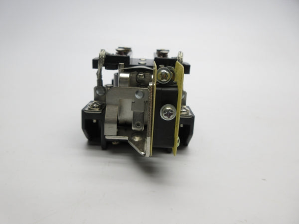ALLEN BRADLEY 700-HG42A1-5 SER. B 120V NSNP