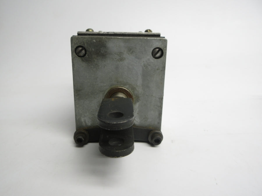 VICKERS DG17S4012C50 290408 UNMP