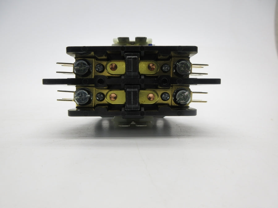 SQUARE D 8910DP22V09 SER. C 208-240V 25A NSMP