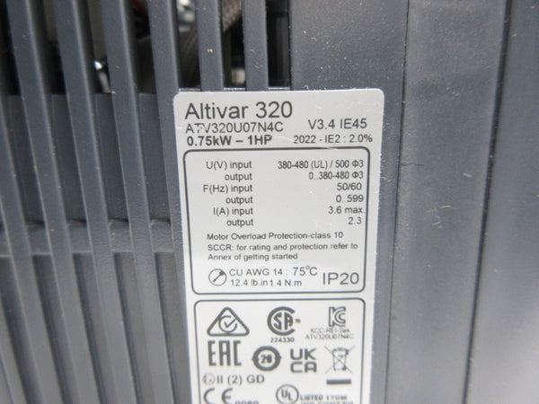 SCHNEIDER ELECTRIC ATV320U07N4C 380-480V NSNP