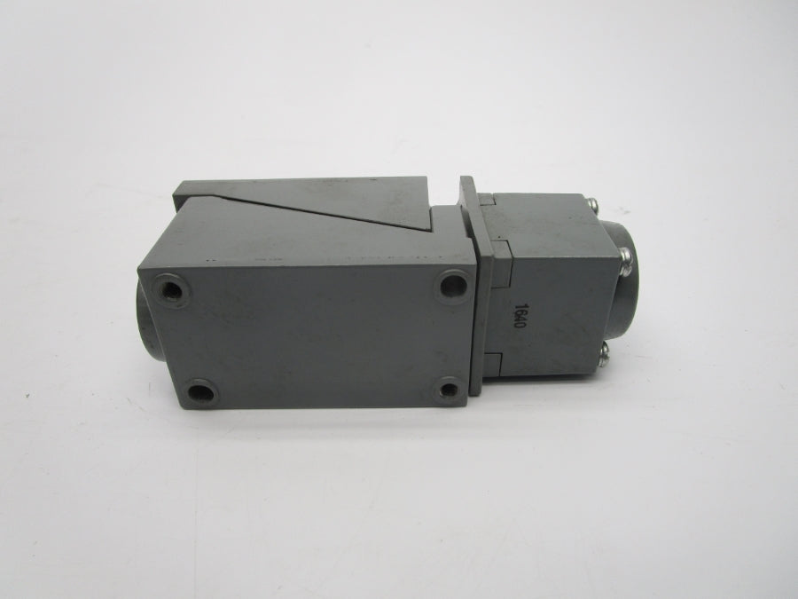 INDUSTRIAL SPARE PART 802T-AMTP SER. J 120-300VAC 60A NSNP