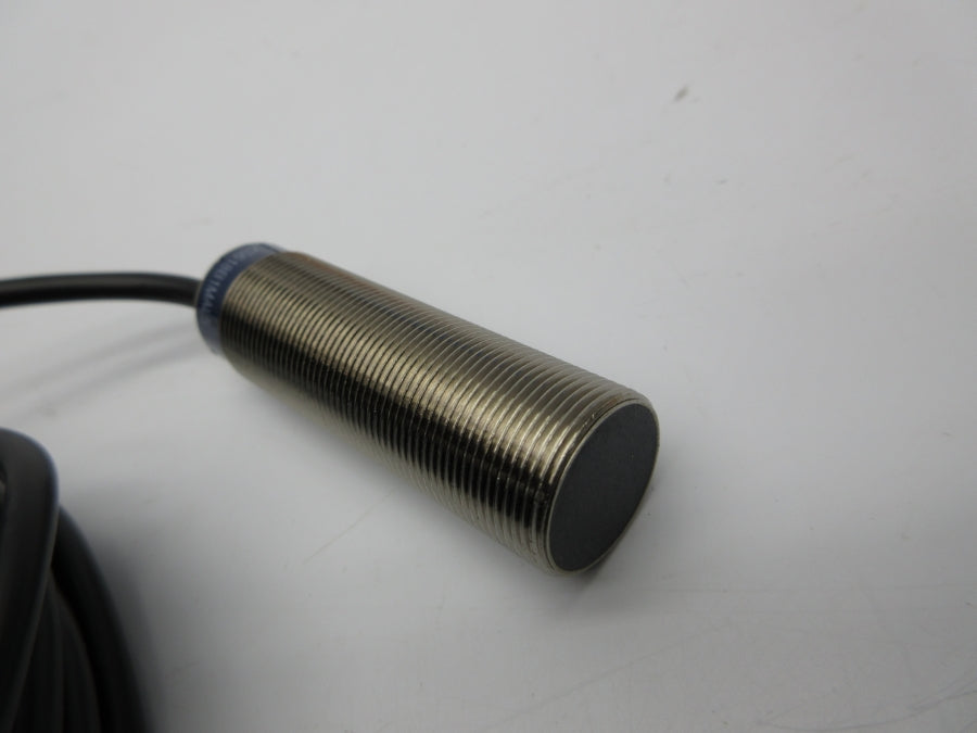 TELEMECANIQUE XS618B1MAL5 24-240V NSMP