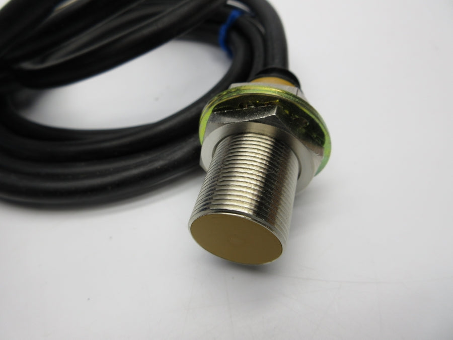 OMRON E2E-X5E1-G 12-24VDC 2M NSMP