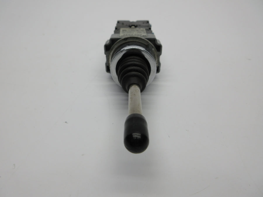 TELEMECANIQUE XD2-PA24 600V 10A NSNP