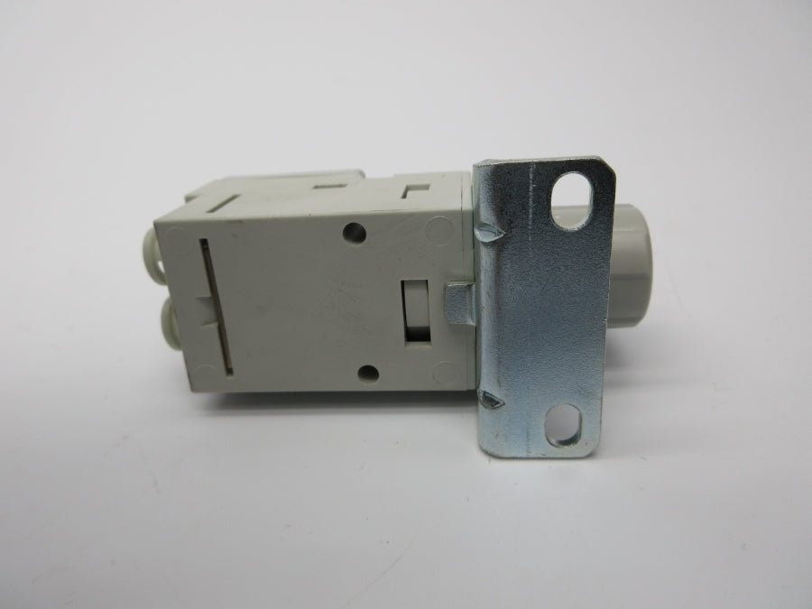 SMC ARM10-08BG-Z 7-100PSI NSNP