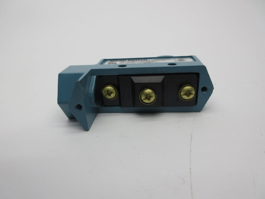 MICRO SWITCH BZE6-2RQ 600VAC 2A (BLUE) (AS PICTURED) NSNP