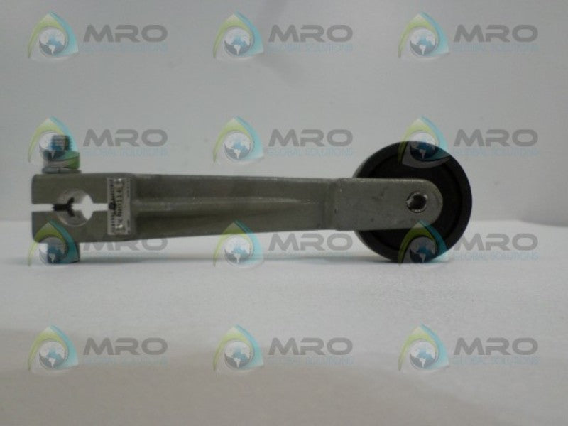 GENERAL ELECTRIC IC9445Y114 LIMIT SWITCH LEVER ARM ROLLER  UNMP