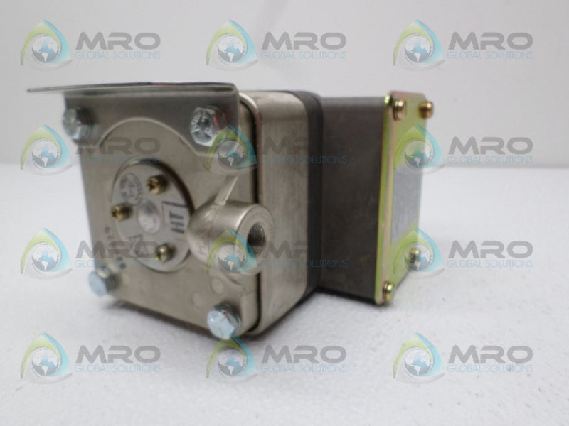 BARKSDALE DPD1T-M18SS ACTUATED SWITCH NSMP