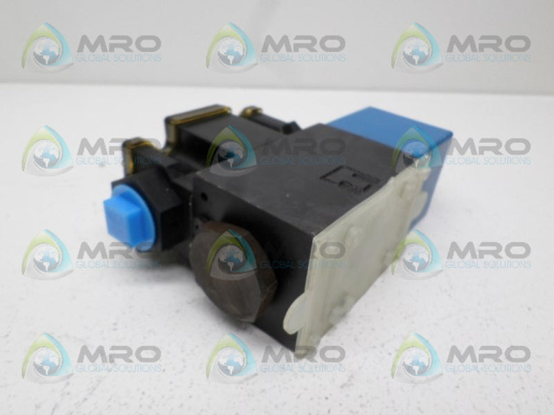 VICKERS DG4V-3-3B-M-FW-B6-60 DIRECTIONAL VALVE NSNP