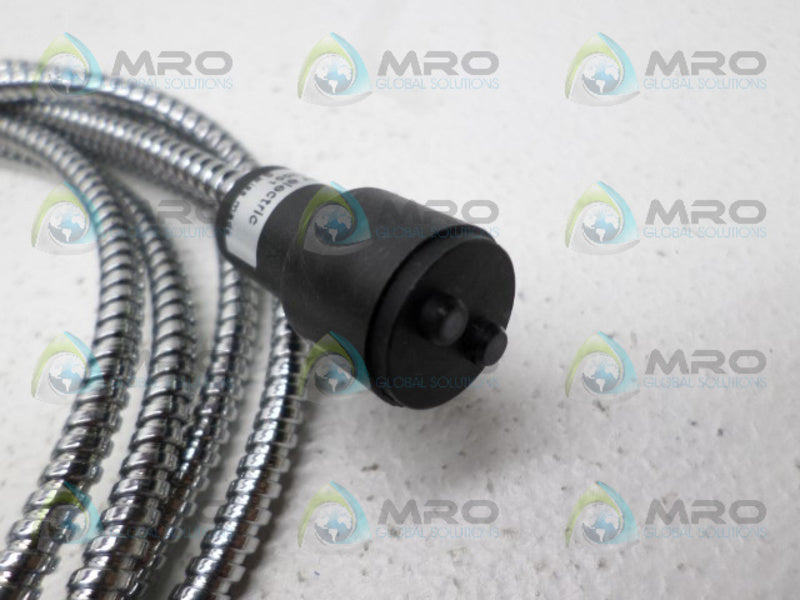 BAUMER FSF100A2001 FIBER OPTIC SENSOR NSNP